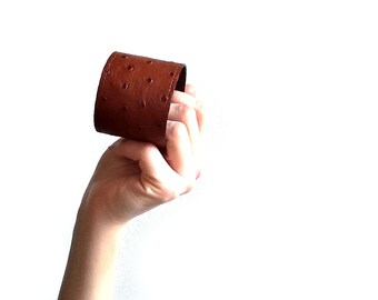 Brown leather cuff bracelet. Leather bracelet for her. Mens leather cuff. Mens leather bracelet. Brown leather bracelet. Leather jewelry.