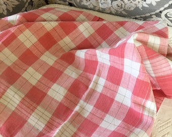 Vintage Red and White Cotton Plaid Tablecloth. 40 Inch Square Card Table Tablecloth.