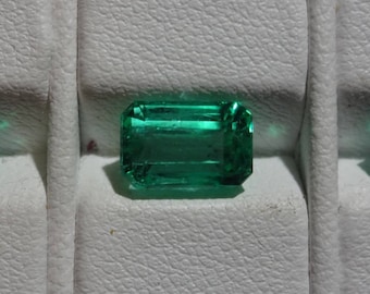Natural emeralds Colombia 4.69 carats
