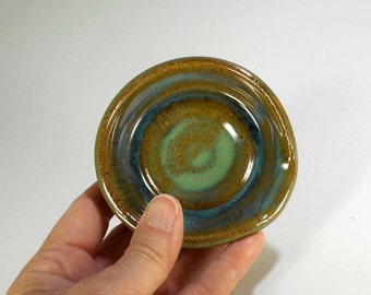 Ceramic spoon rest, ceramic spoon holder dish, round pottery spoon holder, stoneware spoon rest