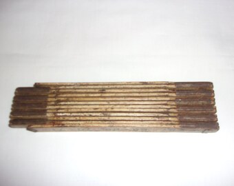 Vintage Lufkin Red End wood folding ruler/measuring stick