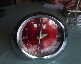 Vintage alarm clock Diamond 1980s steel made in Shanghai China ,red sour cherry shiny,Working condition!beautiful sour cherry red