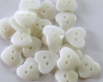 20 White Heart Buttons - Acrylic Heart Buttons - Plastic Sewing Buttons - #V-00007