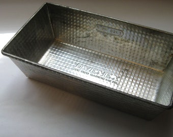 vintage bakeware, Ovenex waffle textured loaf pan no. 7, 1950's