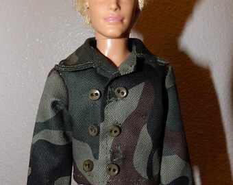 Green camoflage print military jacket with buttons for male fashion dolls - kdc106