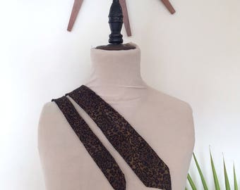 60s skinny tie, midcentury leopard print necktie, 100% silk, made in Switzerland, Joe Feller, 59"