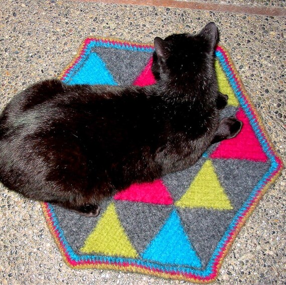 Items similar to Felted Fat Cat Mat Crochet Pattern on Etsy