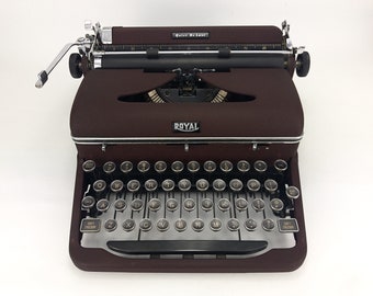 1941 Royal Quiet De Luxe Maroon