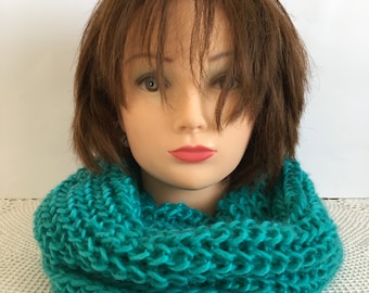 NEVER USED - Circle scarf - Infinity Scarf - Oversized scarf - Winter scarf - Knit scarf - Handmade scarf