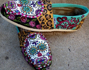 Rockabilly Sugar Skull Shoes, Painted TOMS, Day of the Dead, Leopard and Roses, Mexican Style, Gift for Best Friend, Folklorico Festival