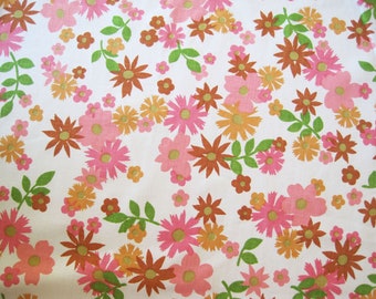 Vintage Sheet Fabric Fat Quarter – Floral Pink Orange Brown Green Mod Flowers Daisies