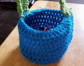 Warm Fuzzies Basket (approx. 4in by 4in)