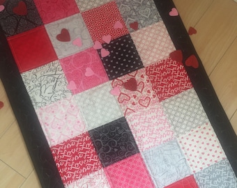 Valentines Day Tablerunner, handmade Tablerunner,