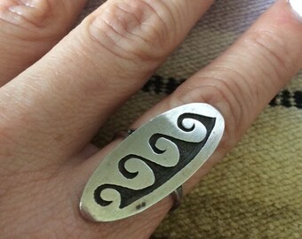 Vintage Sterling Silver Pawn Waves Surf Ring