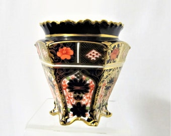 Royal Crown Derby Hexagonal, footed, Imari Vase, C1916, Beautiful Antique piece in perfect condition