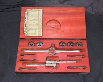NEW LOWER PRICE Ace Tap and Die Set / Vintage