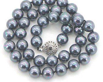 Black south sea shell pearl necklace