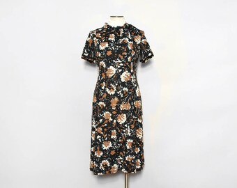 Shelton Stroller 1960s Shift Dress. Short Sleeve Dress. Floral Dress. 60s Mod Day Dress. Flower Print Dress. 60s Vintage Dress.
