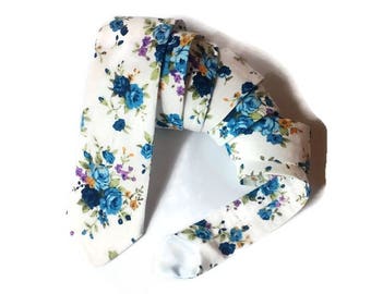 skinny tie white blue floral tie for wedding/gift for men/gift for husband/gift for boyfriend/mens gift idea/tie for groomsmen/tie for groom