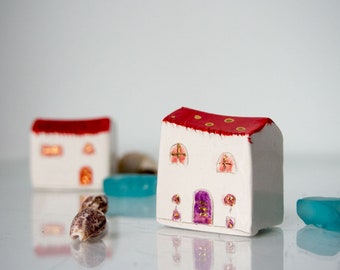 Mini HOUSES / Love you / Thank you favor / Christmas Gift / Home Decor / Small House / Ceramic House with gold