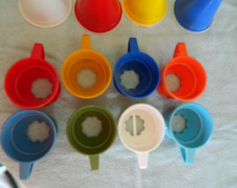 Vintage 8 COZY CUP HOLDERS Different colors Plus 4 Solo Cozy Cups Refills