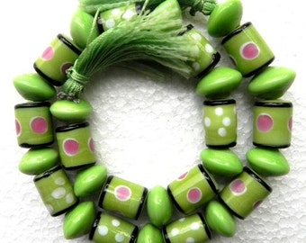 20" rare 80's Tribal Indian Trade Beads string handmade / beading craft/jewelry craft/craft supplies/jewellery making