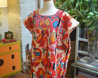 Stunning vintage 1950s Mexican hand embroidered caftan dress M / L medium large hippie festival
