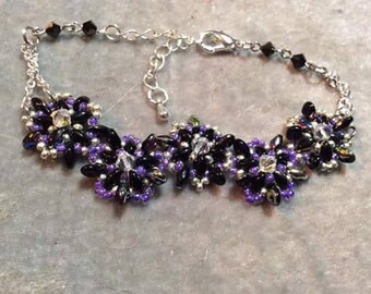 Blooming Flowers beaded bracelet