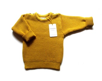 Babies/Children's merino wool sweater with oak buttons/jumper/cardigan/toddlers/pullover/crew neck