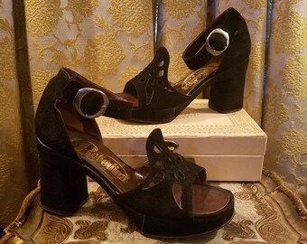 Vintage 1960's Black Suede Leather Platform Sandals Heels, 5 1/2 6