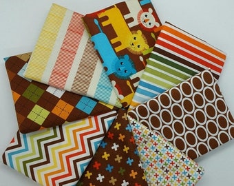 25% OFF CLEARANCE SALE Roar Bermuda 8 Half-Yard Bundle, 4 Yards Total (Bundle A)