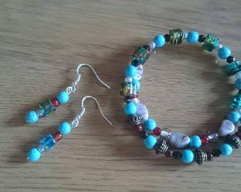 Memory wire bracelet with matching earings