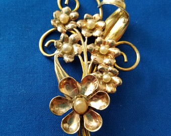 Vintage sterling marked flower brooch