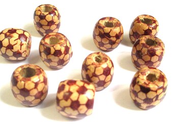 10 wooden beads with pattern ethnic 17mm