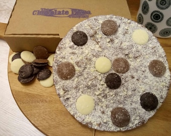 Triple Chocolate Brownie Pizza
