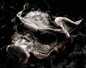 Leather mask, wolf- "Vargis" celtic wolf and knotwork design