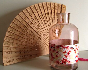 Vase pink Sakura cherry blossoms