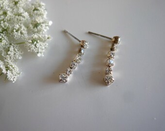 VINTAGE BRIDAL EARRING , J - 16