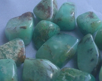 natural gemstone green chrysoprase irregular nugget bead 18 - 28 mm / 2 nugget
