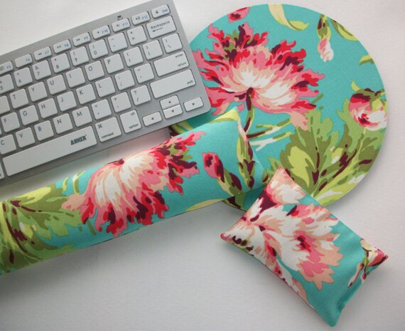 15 Handmade Teacher Gifts That You Can Buy on Etsy 9 Matching Keyboard Rest