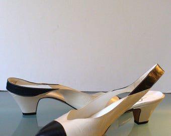 Made in Italy Cream & Black Captoe Spectator Pumps Size 10M US