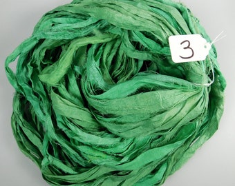 Silk Sari Ribbon, Sari silk ribbon, Emerald green sari ribbon, silk ribbon, rug supply, knitting supply, rag ribbon, crochet supply