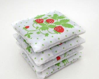 4 Dried Lavender Sachets - Strawberries - Garden Party Favors - Vintage Linens - Fruit - Berry