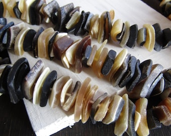 horn stick nugget beads , black beige yellow white , freeform beads irregular natural rustic look 2 to 6mm x 12 to 24mm (45 beads ) 7BB10