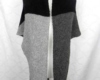 XL PONCHOTUCH stole wool hand knitted handmade grey black Colorblocking Alpaca Merino