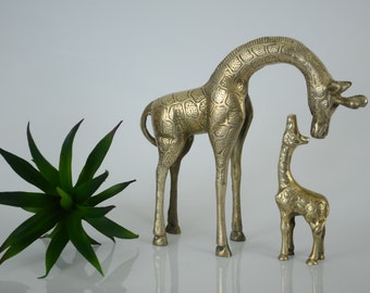 Vintage Brass Giraffes Figurine/Brass Figurines/Mother and baby Giraffe Figurines/Brass African Animal Statues/Nursery Decor