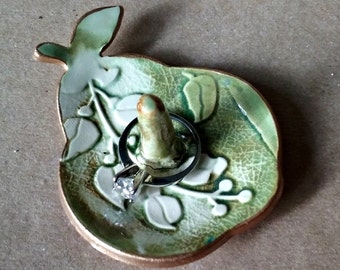 Ceramic Ring Holder Ring Dish Ring Bowl Kitchen ring holder Pear edged in gold Moss Green