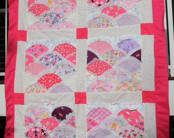 Pink and Lavender Lacy Scalloped Girl's Quilt