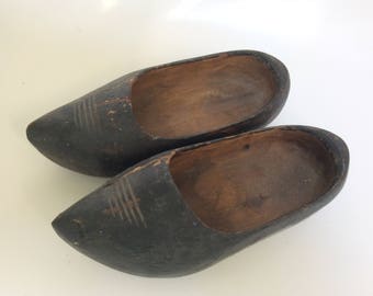 Vintage Shabby Dutch Girl Clogs