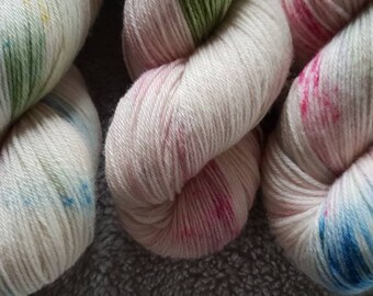 Let's have a cuppa /80/10/10 Super Wash Merino, Nylon, Cashmere/hand dyed 4ply yarn